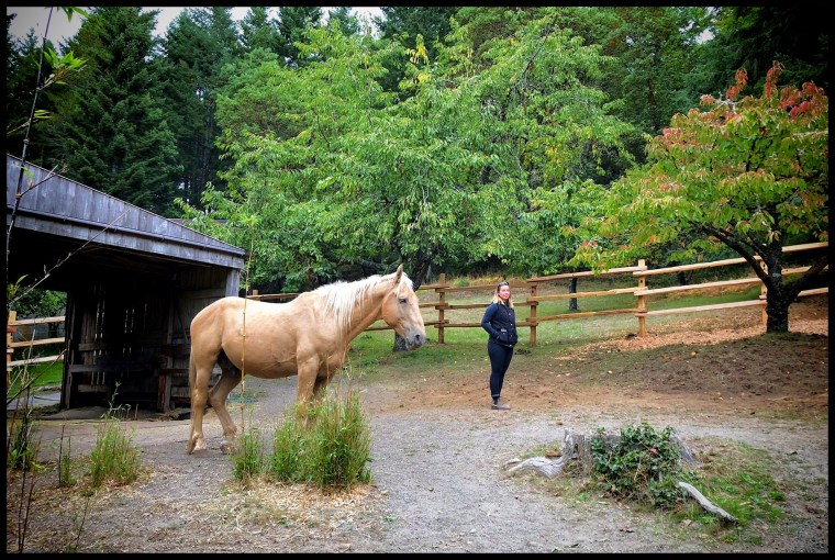 Atlas+Elsa_Standing_F